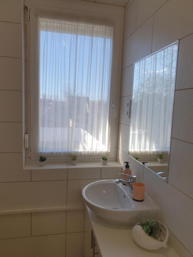 Bella Apartman Seghedin Exterior foto