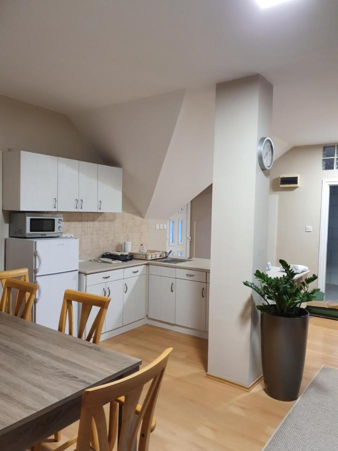 Bella Apartman Seghedin Exterior foto