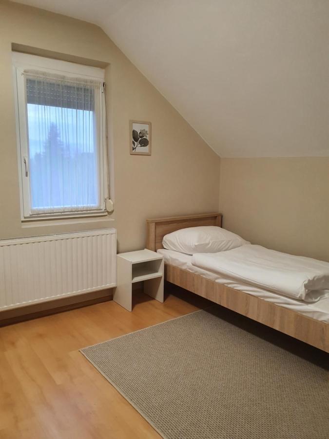 Bella Apartman Seghedin Exterior foto